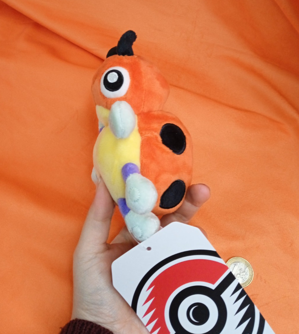 PELUCHE POKÉMON LEDYBA 165 ORIGINALE POKÉMON CENTER - immagine 4